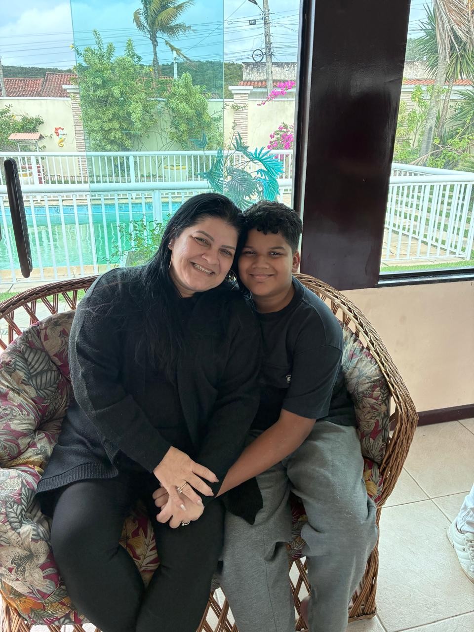 Graciane e Enzo Leonardo